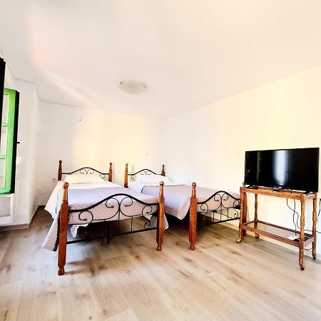 Piccolo Modern Suites Old Town Rhodes City Exterior foto