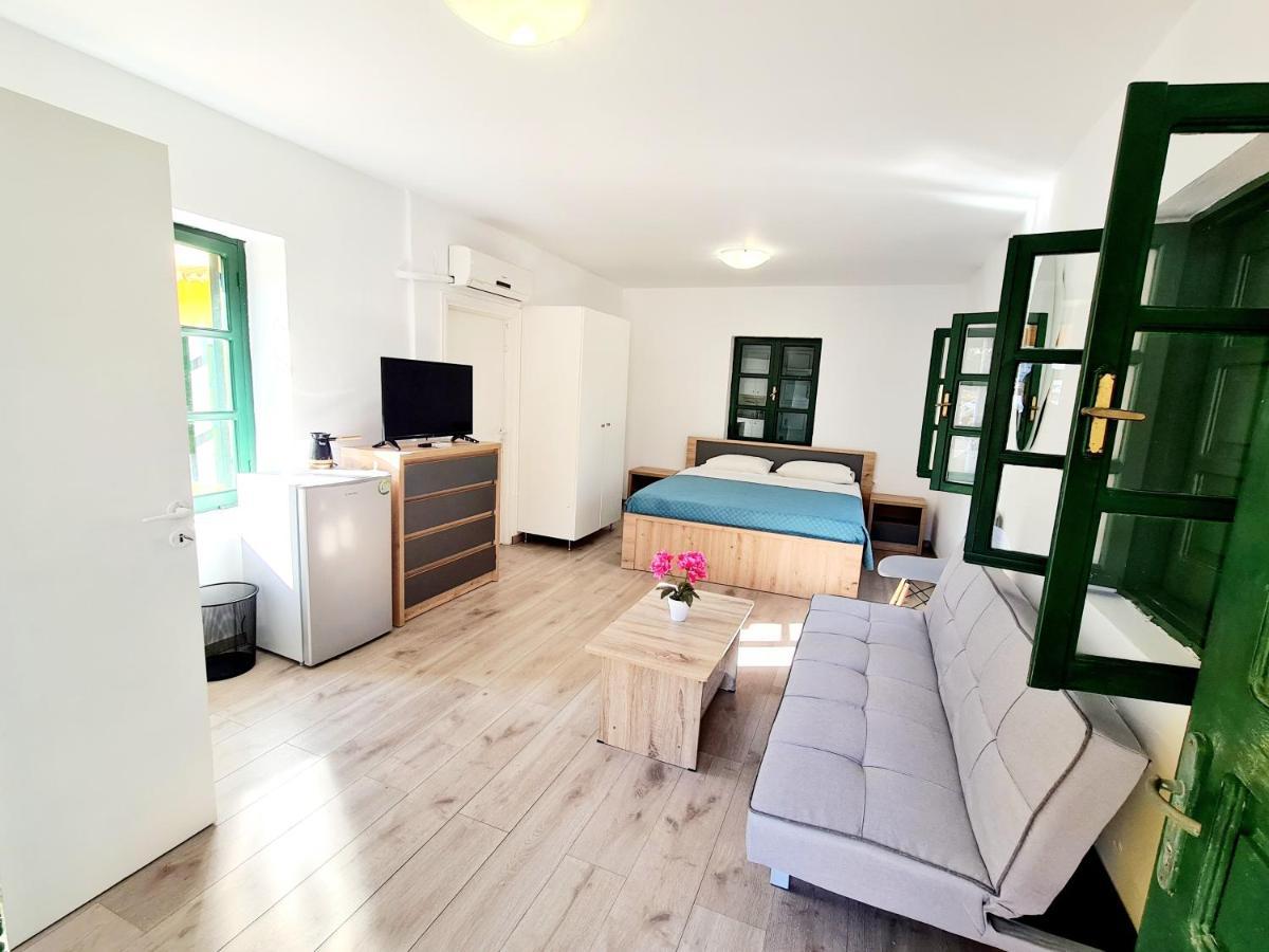 Piccolo Modern Suites Old Town Rhodes City Exterior foto