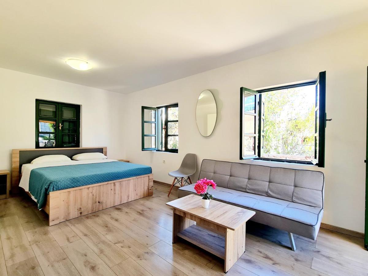 Piccolo Modern Suites Old Town Rhodes City Exterior foto